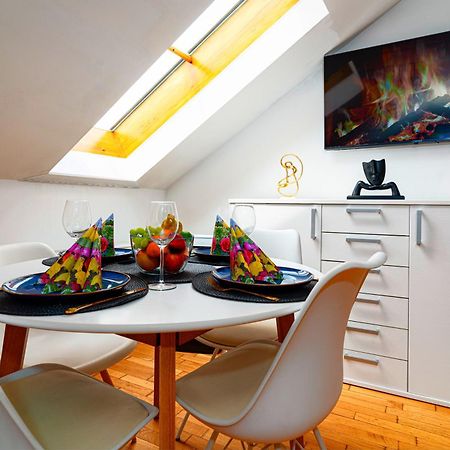 Golden River Apartment 布拉格 外观 照片