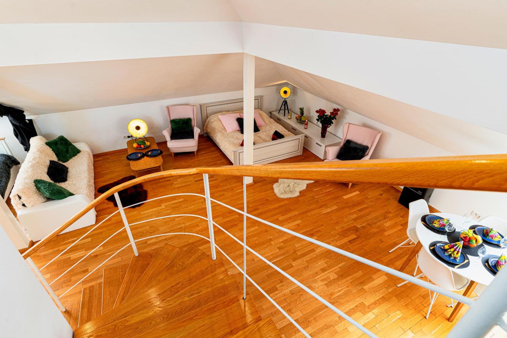 Golden River Apartment 布拉格 外观 照片